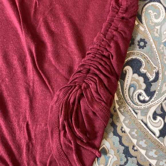 Form Fitting Tee w/ Ruching Detail - Picture 4 of 8